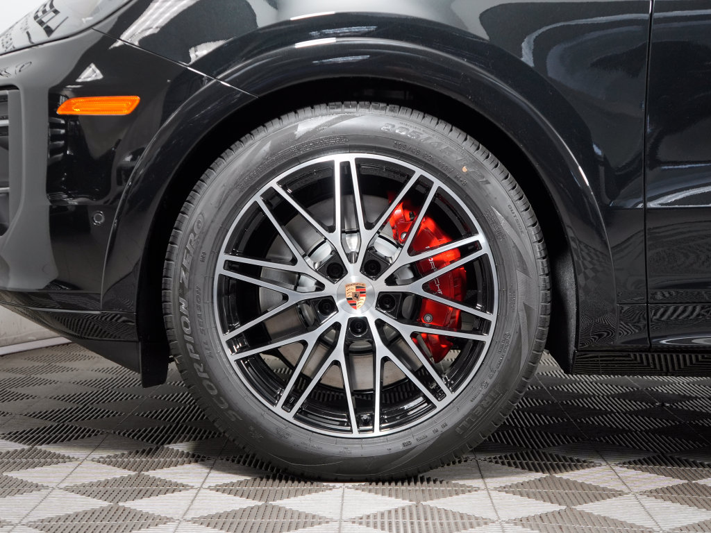 New 2026 Porsche Cayenne S AWD/4WD image 13