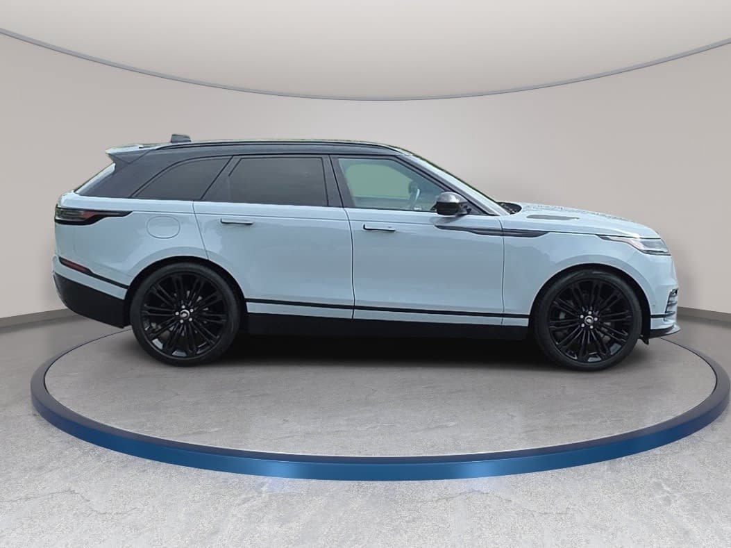 Used 2025 Land Rover Range Rover Velar Dynamic HSE AWD/4WD image 4
