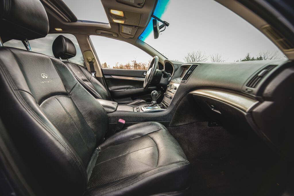 Used 2011 INFINITI G25 x w/ Moonroof Pkg AWD/4WD image 28