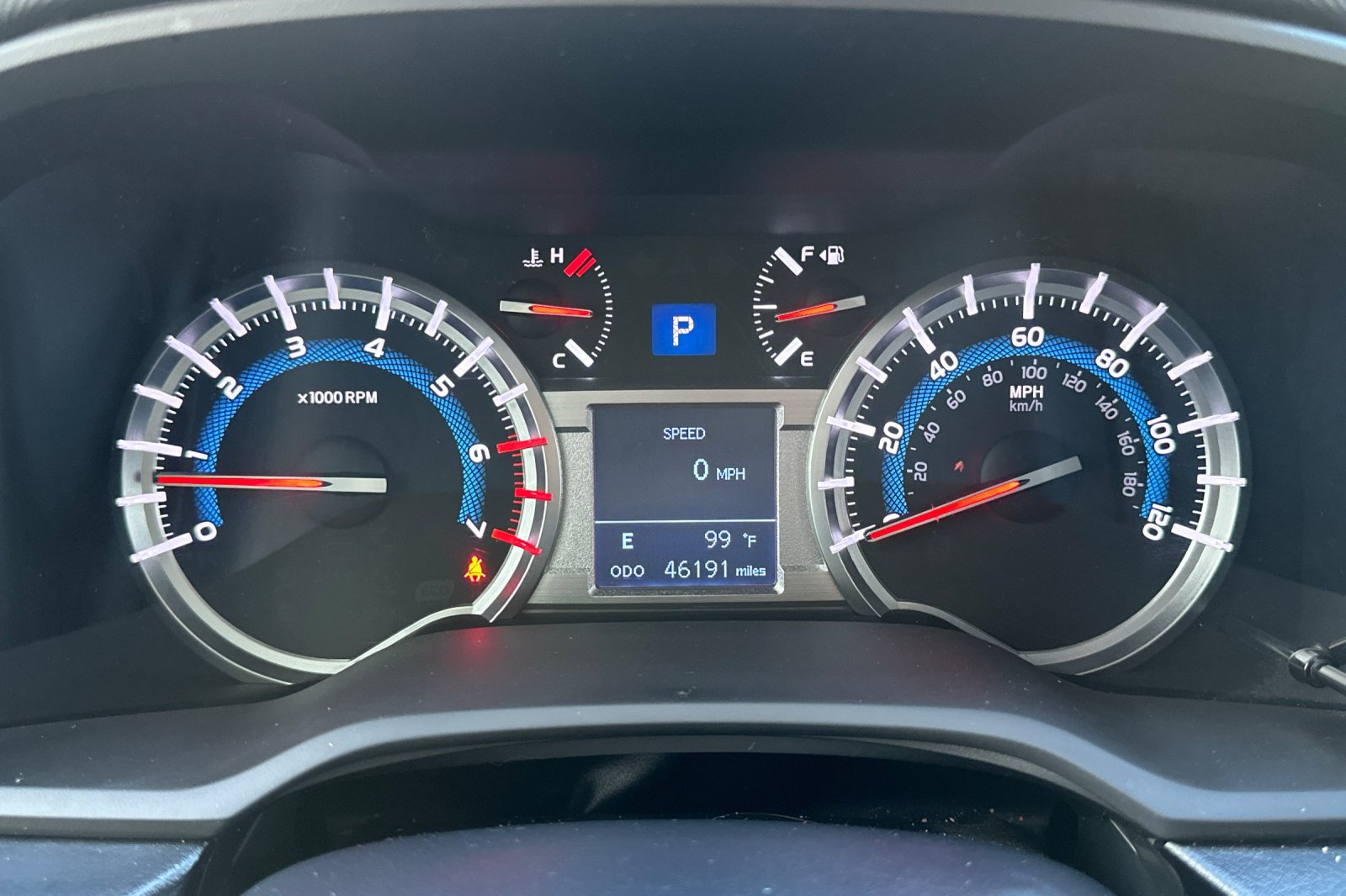 Used 2018 Toyota 4Runner SR5 AWD/4WD image 38