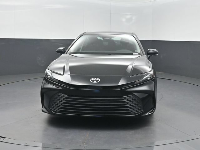 Used 2025 Toyota Camry LE FWD image 33