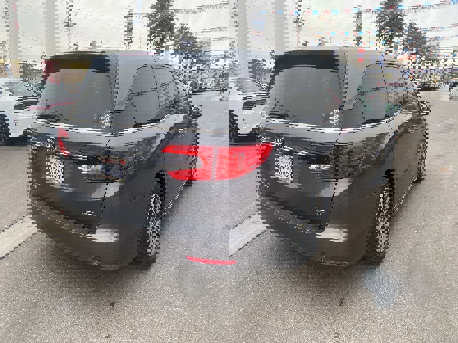 Used 2023 Honda Odyssey Touring image 6