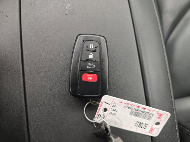 Used 2022 Toyota Highlander Limited w/ Protection Package #3 (TMS) AWD/4WD image 30