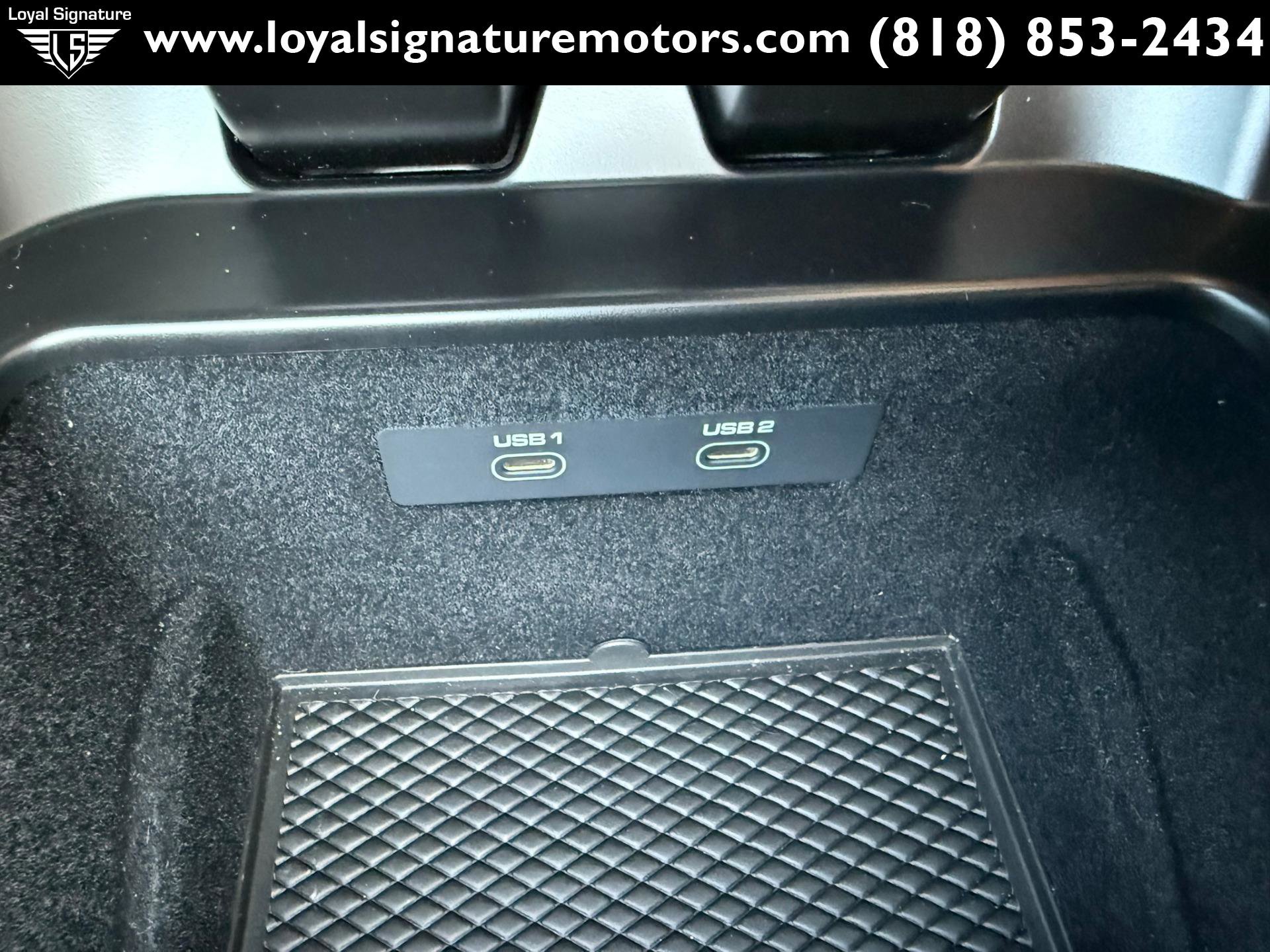 Used 2021 Bentley Bentayga image 35