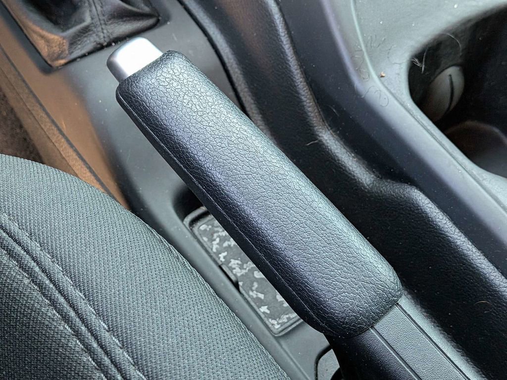 Used 2022 Jeep Wrangler Sport image 19