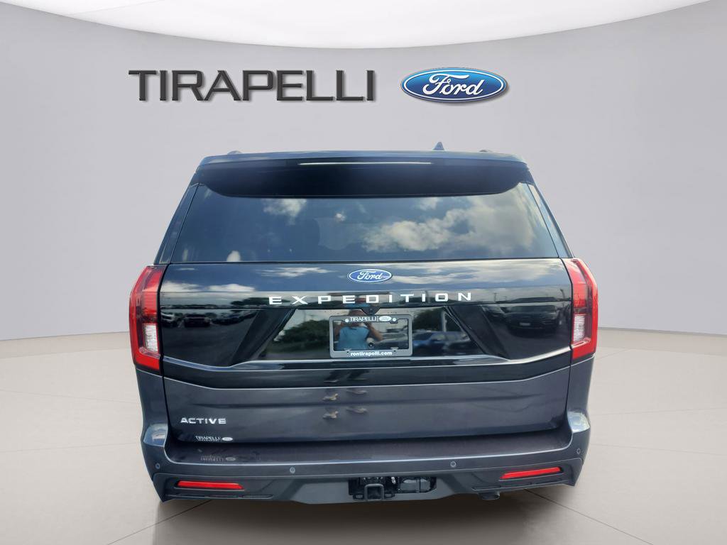 New 2025 Ford Expedition Active image 7