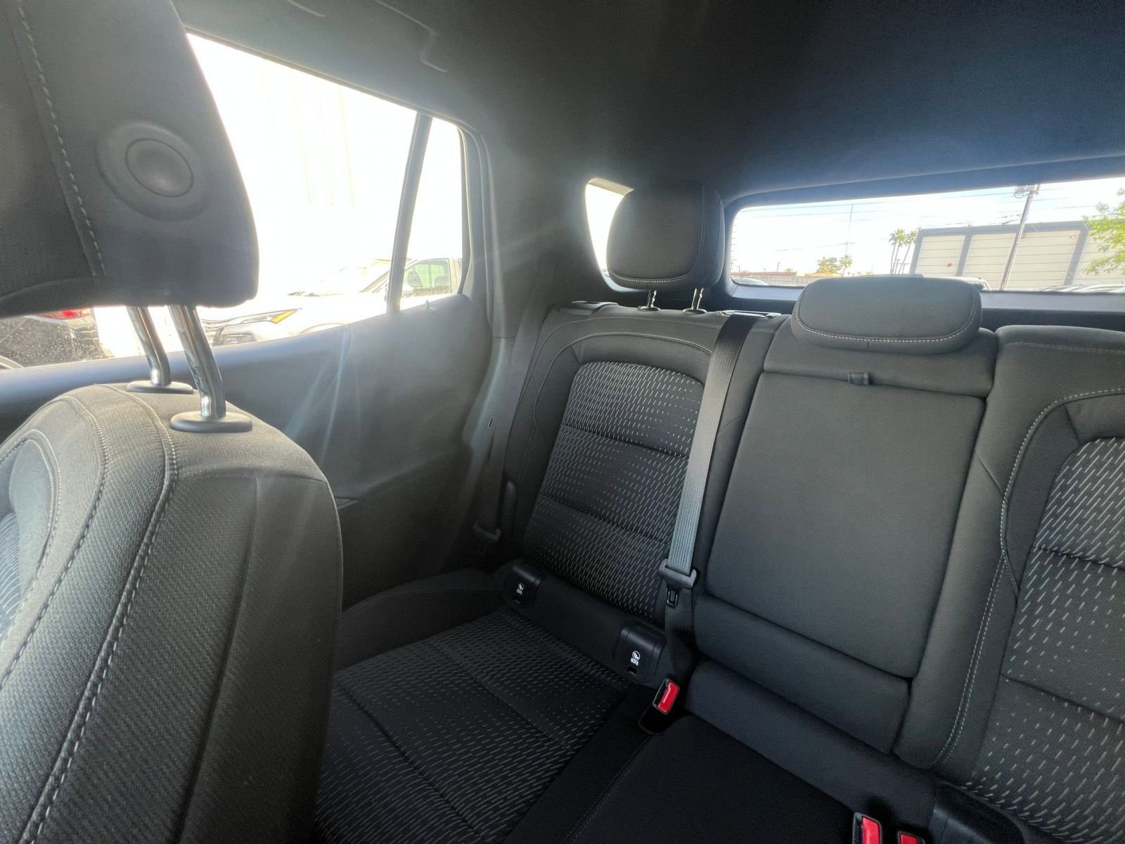 Used 2025 Chevrolet Equinox LT image 39