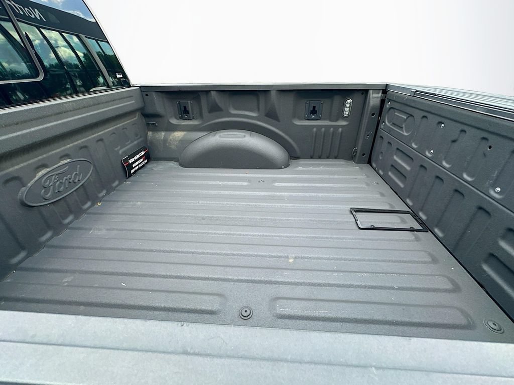 Used 2019 Ford F150 Platinum w/ Equipment Group 701A Luxury AWD/4WD image 29
