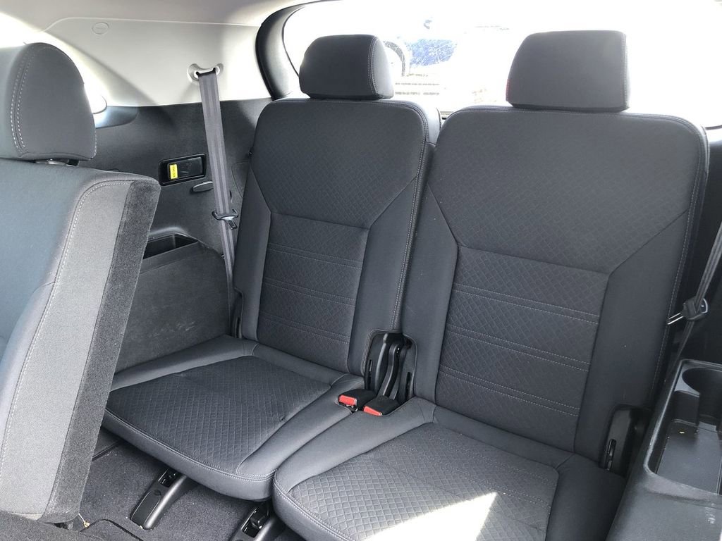 Used 2020 Kia Sorento LX FWD image 19
