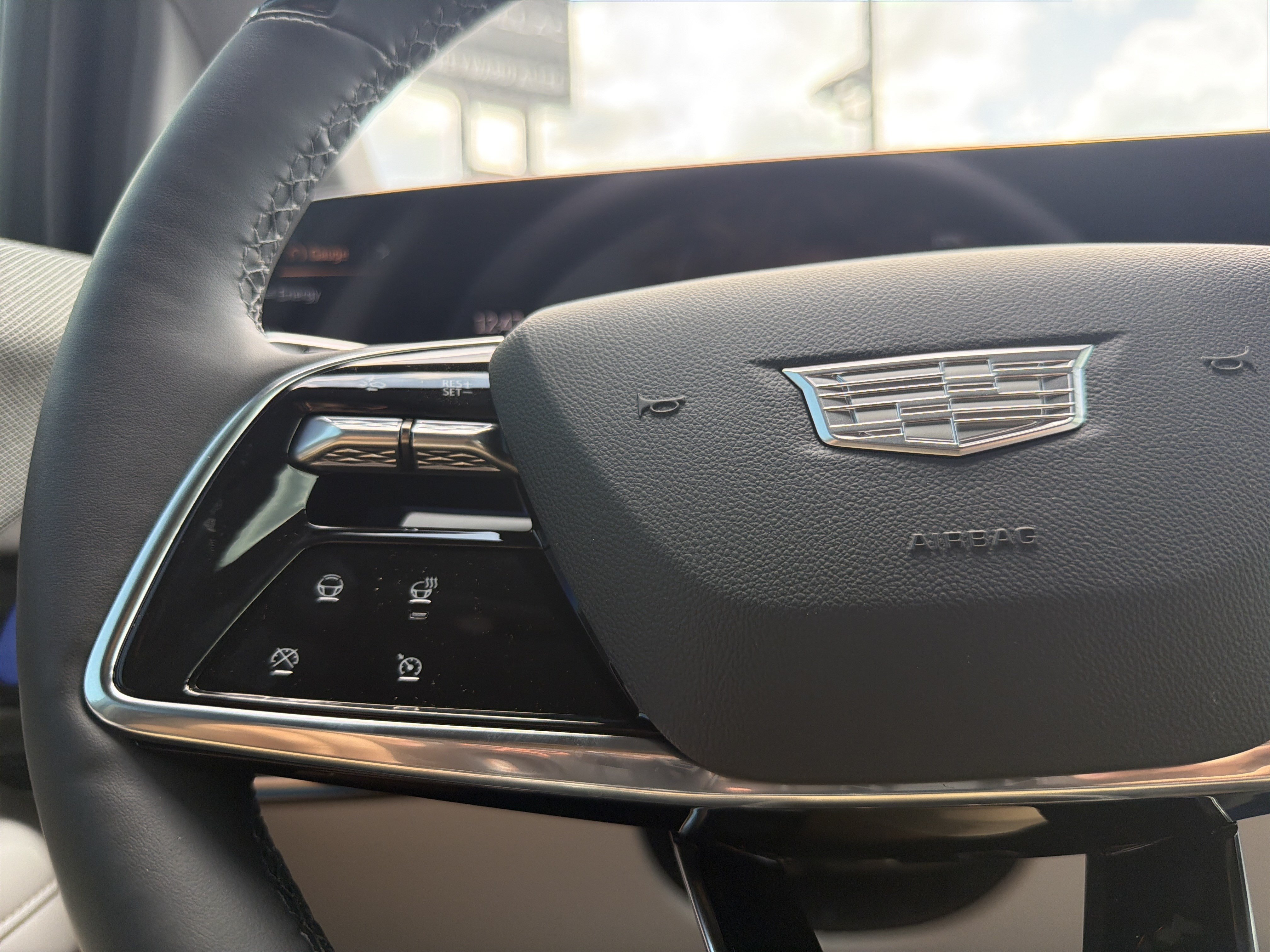 New 2027 Cadillac Optiq Luxury RWD image 30