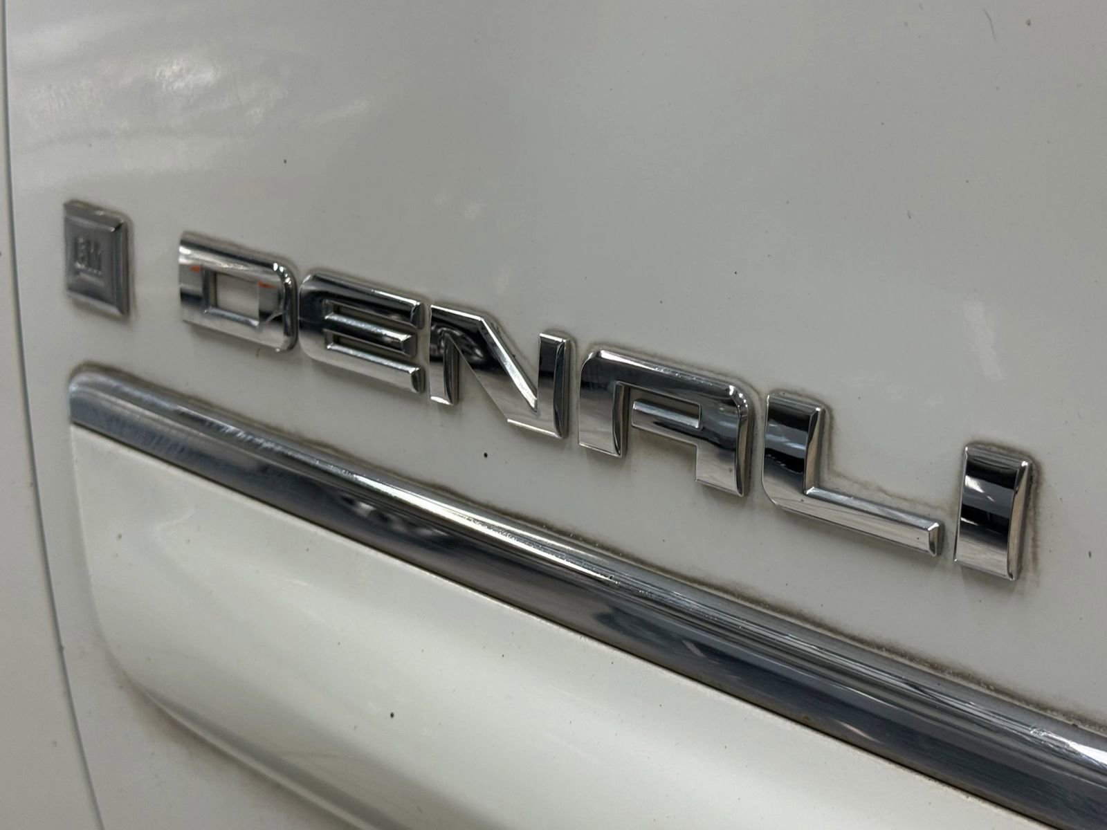 Used 2007 GMC Yukon XL Denali image 15