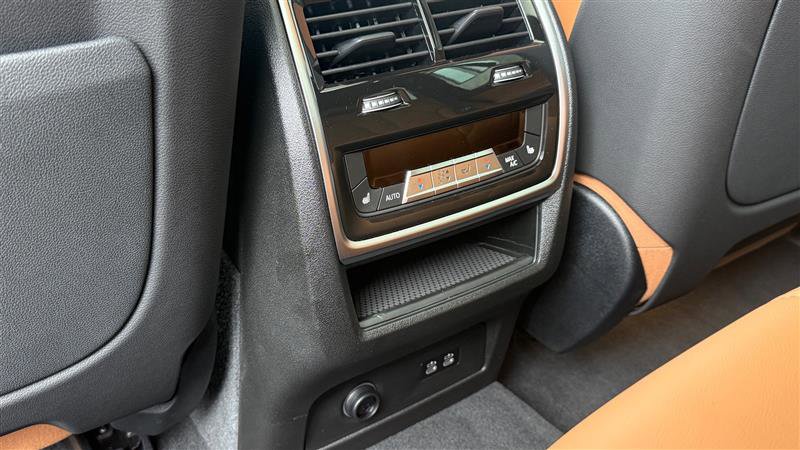 Used 2025 BMW X5 xDrive50e w/ M Sport Package image 22