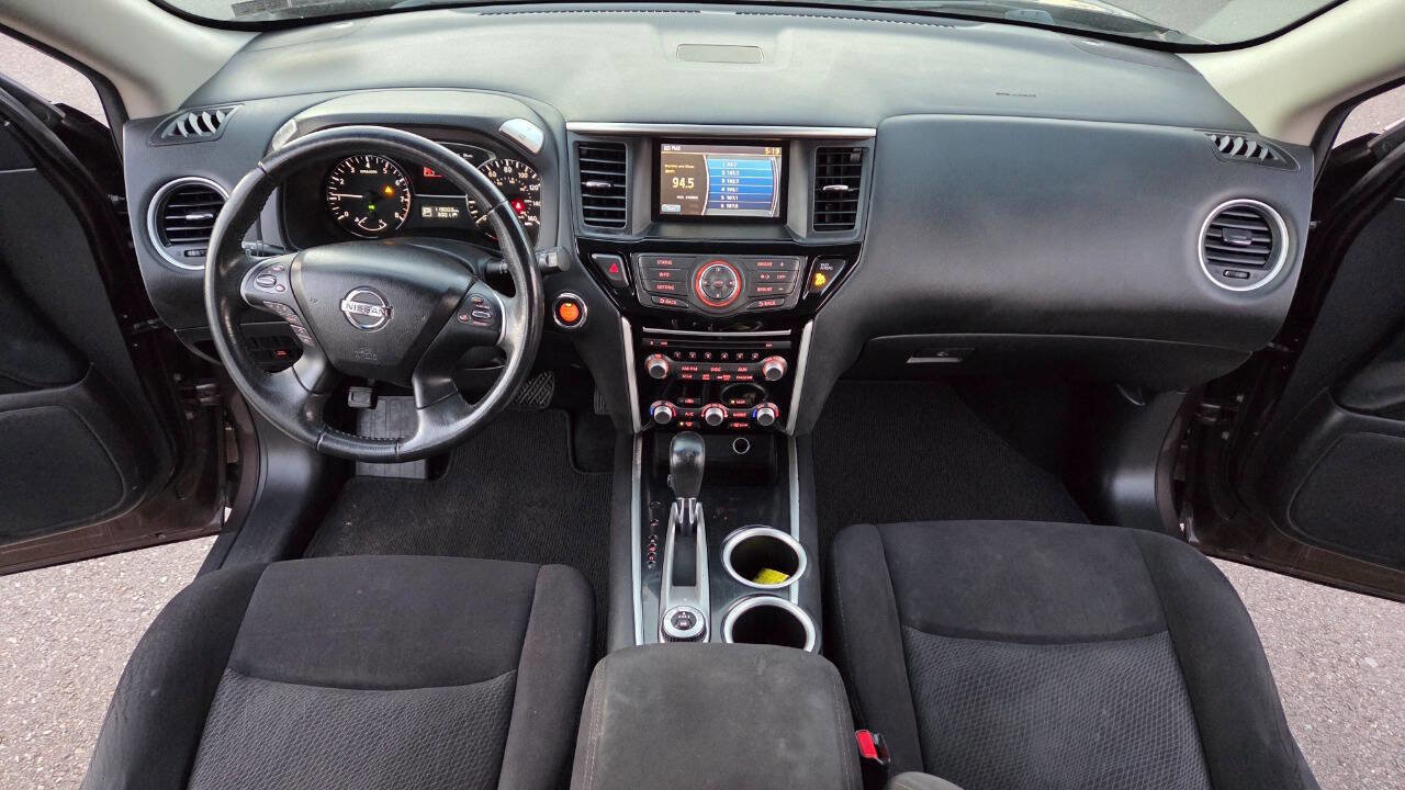 Used 2015 Nissan Pathfinder SV w/ Cargo Package image 31