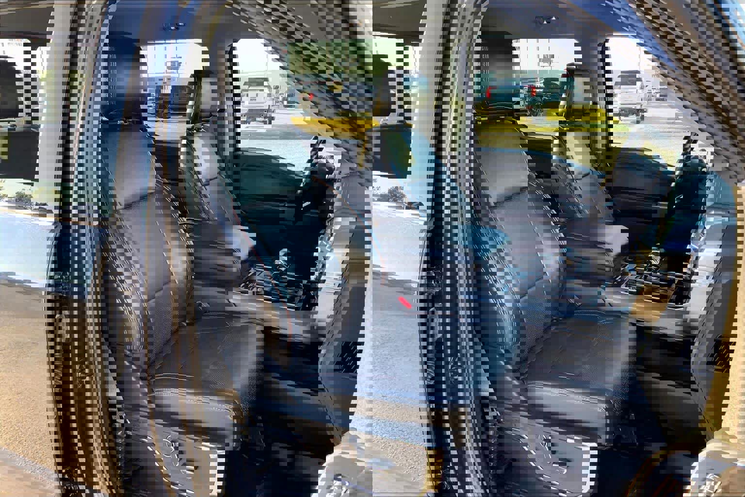 Used 2021 Ford F150 Lariat w/ Max Trailer Tow Package image 9