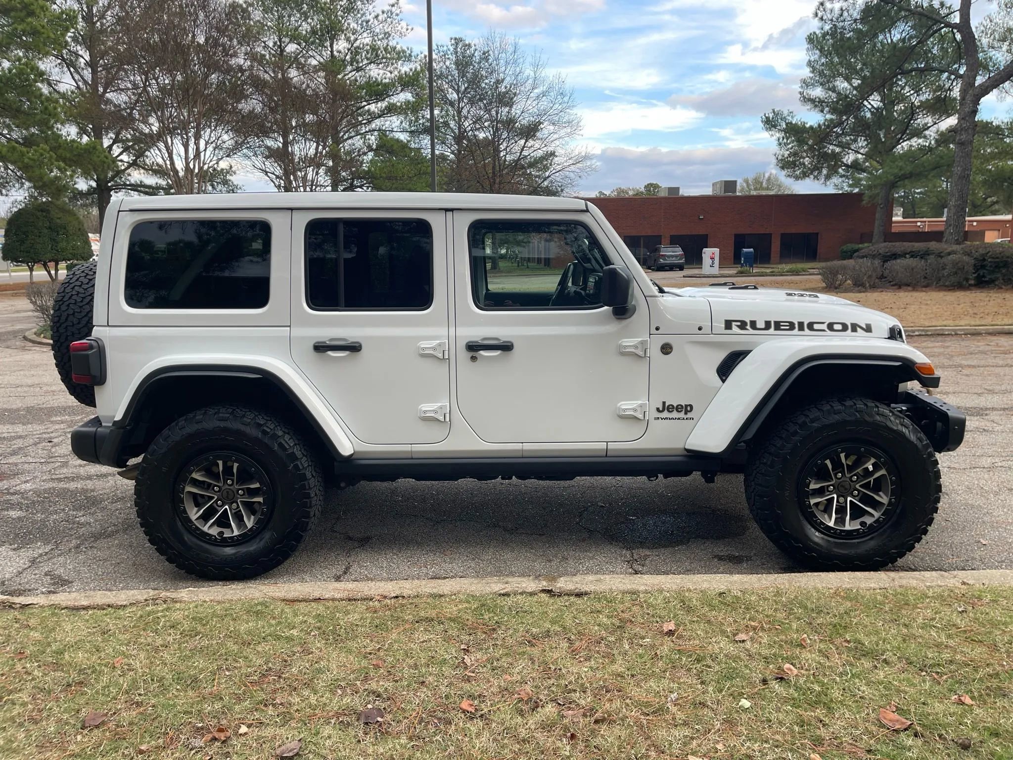Used 2024 Jeep Wrangler Unlimited Rubicon 392 image 6