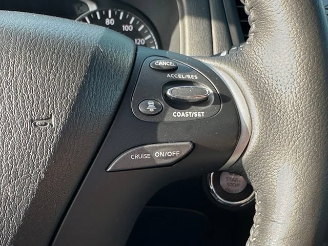 Used 2019 Nissan Pathfinder SL AWD/4WD image 41