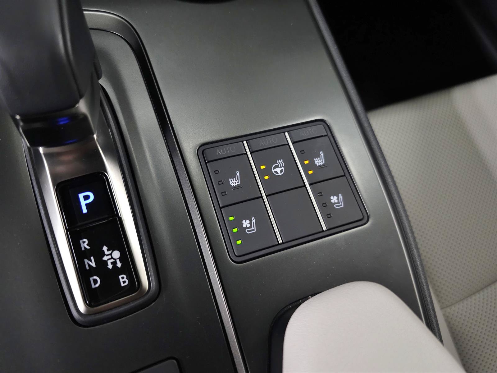 Certified 2025 Lexus UX 300h AWD w/ Cold Area Package image 29
