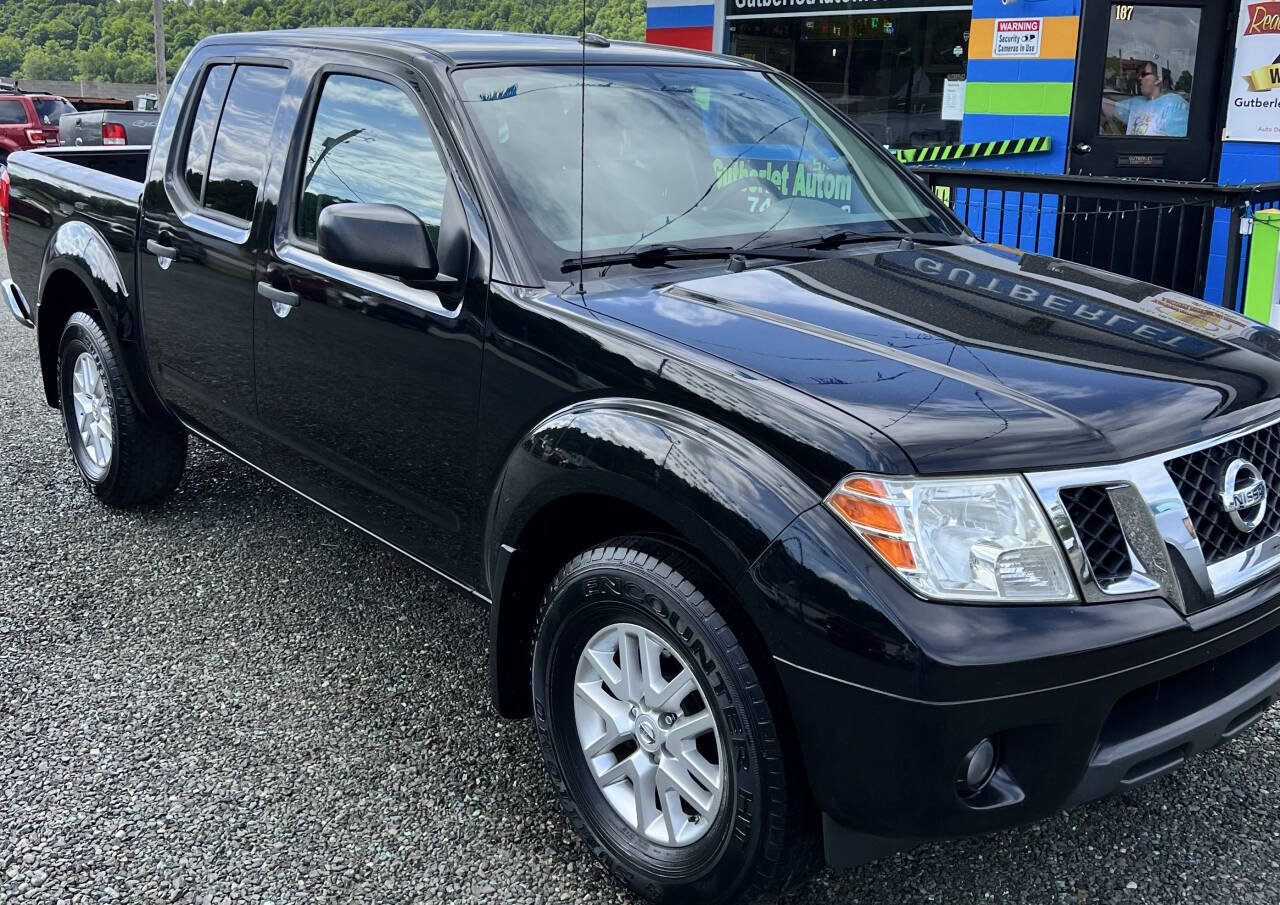 Used 2015 Nissan Frontier SV w/ SV Value Truck Package AWD/4WD image 2