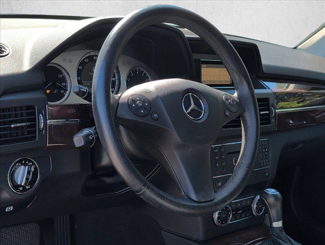 Used 2010 Mercedes-Benz GLK 350 2WD image 16