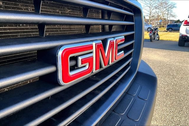 Used 2023 GMC Savana 3500 w/ Driver Convenience Package RWD image 32