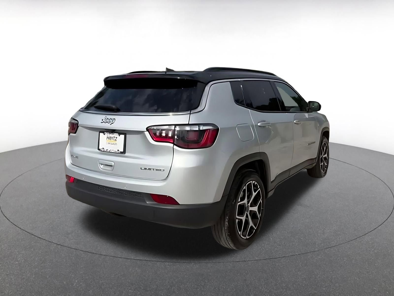 Used 2025 Jeep Compass Limited AWD/4WD image 15