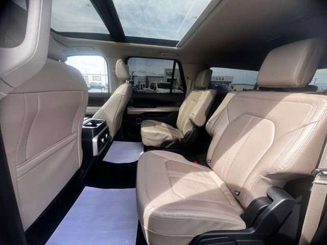 Used 2022 Ford Expedition Max Limited image 15
