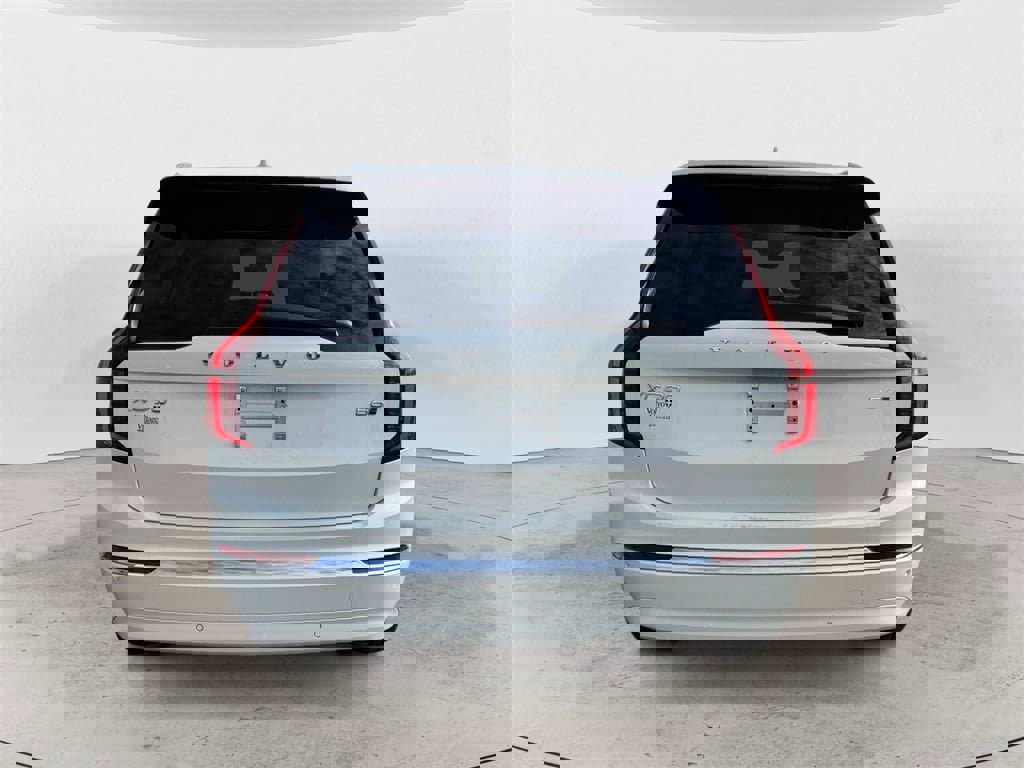 New 2025 Volvo XC90 B6 Ultra w/ Protection Package image 4