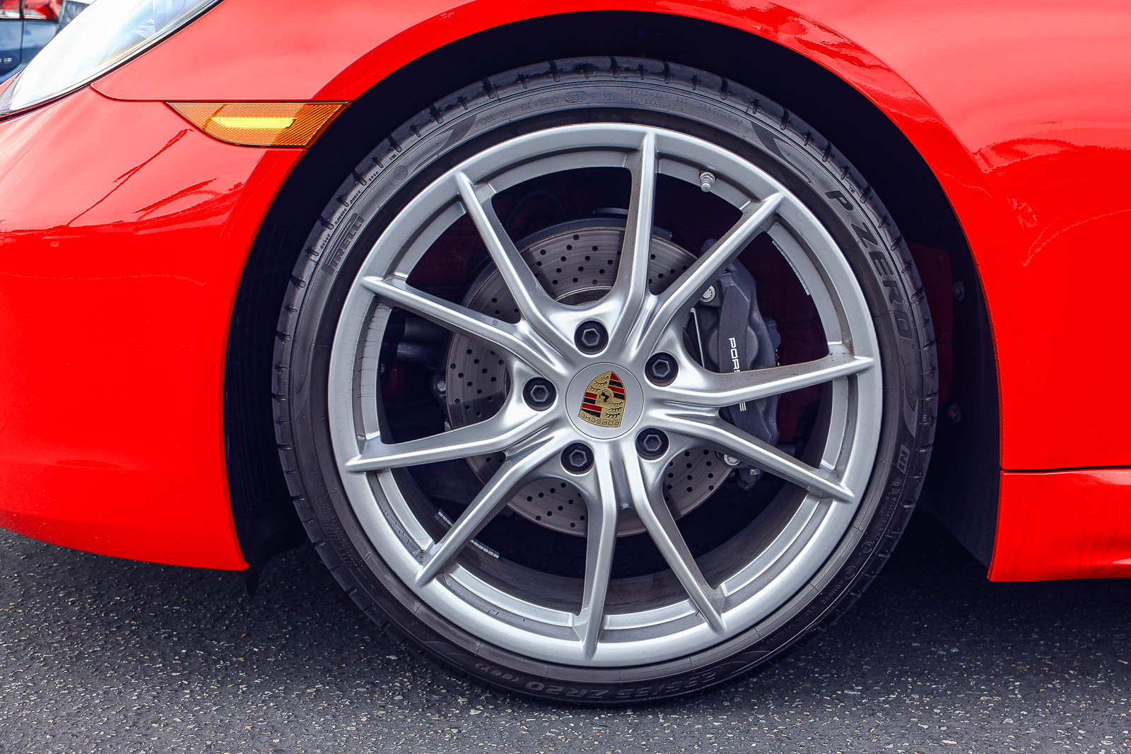 Used 2025 Porsche 718 Cayman RWD image 14