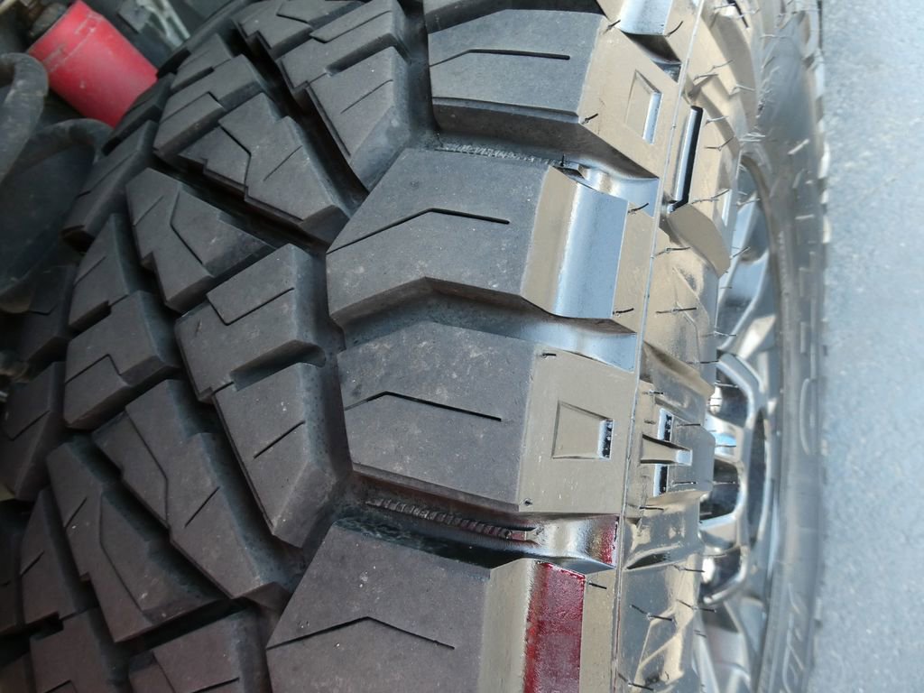 Used 2022 Ford F250 Lariat w/ Tremor Off-Road Package image 11