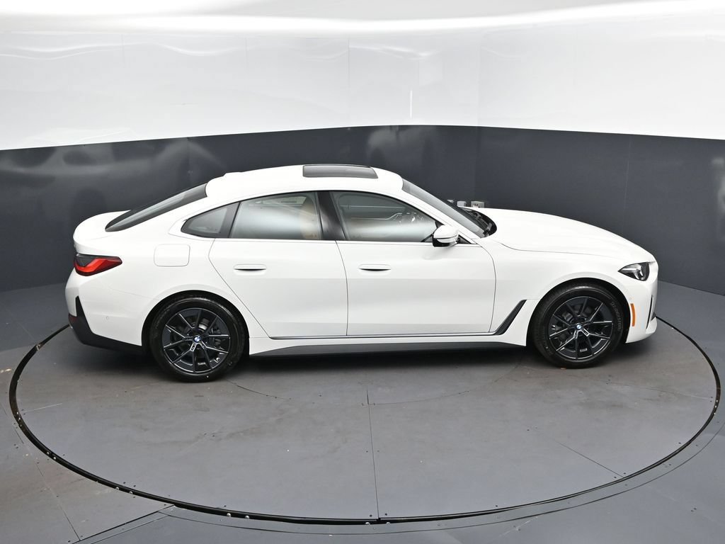 New 2026 BMW i4 eDrive40 w/ Premium Package RWD image 35