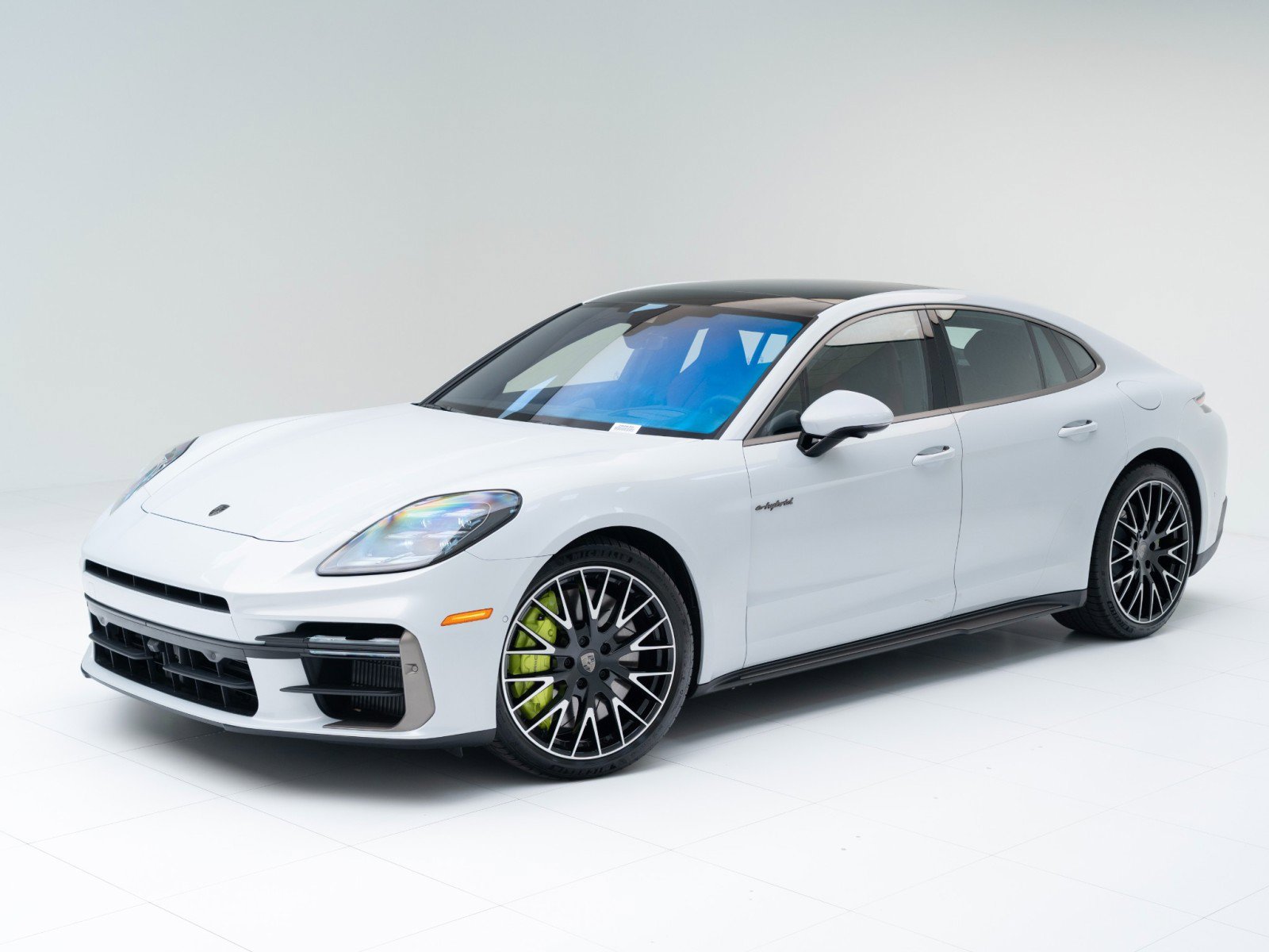 New 2026 Porsche Panamera Turbo image 1