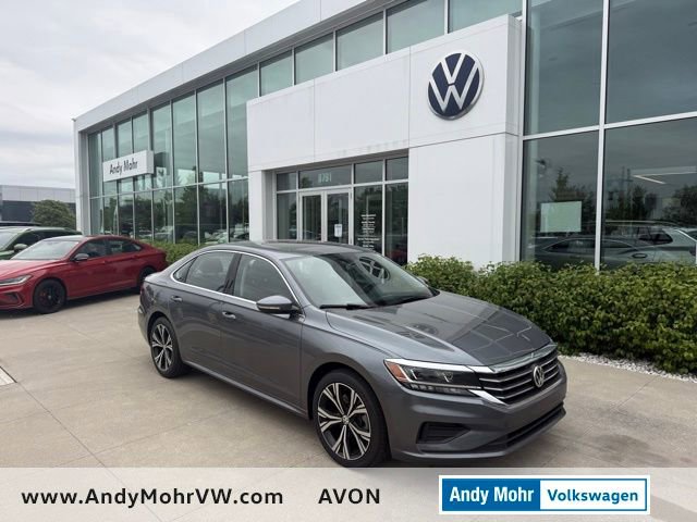 Certified 2022 Volkswagen Passat 2.0T SE FWD image 1
