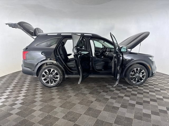 Used 2021 Kia Sorento EX w/ EX AWD X-Line Package image 16