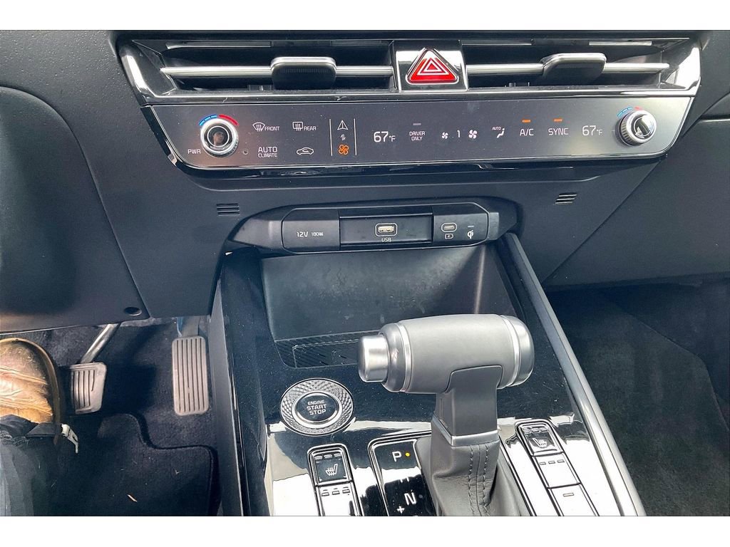 Used 2023 Kia Niro SX image 33