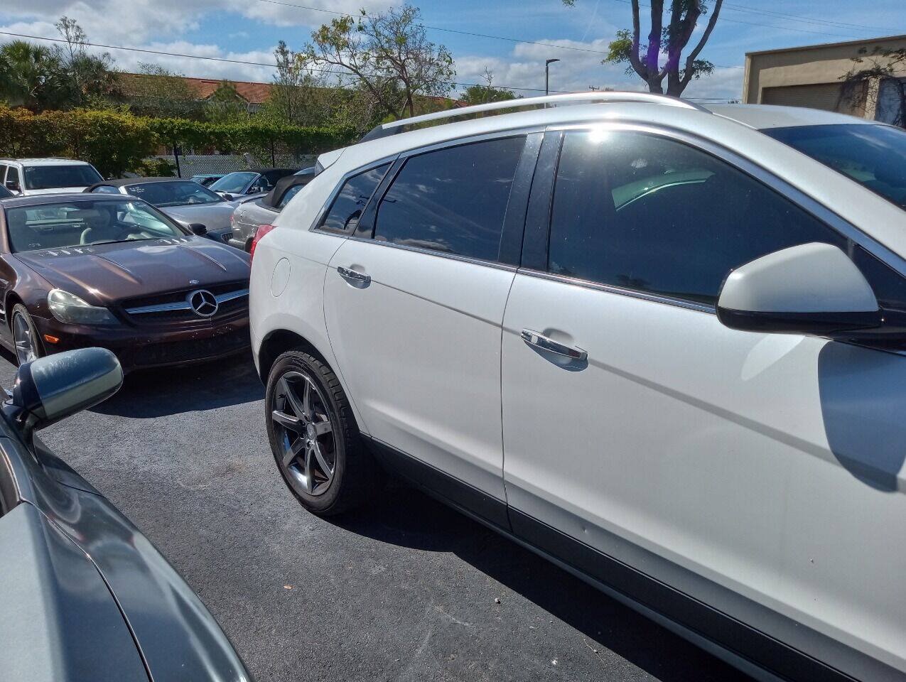 Used 2012 Cadillac SRX Luxury FWD image 5