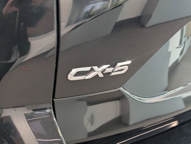 Used 2019 MAZDA CX-5 Touring image 10