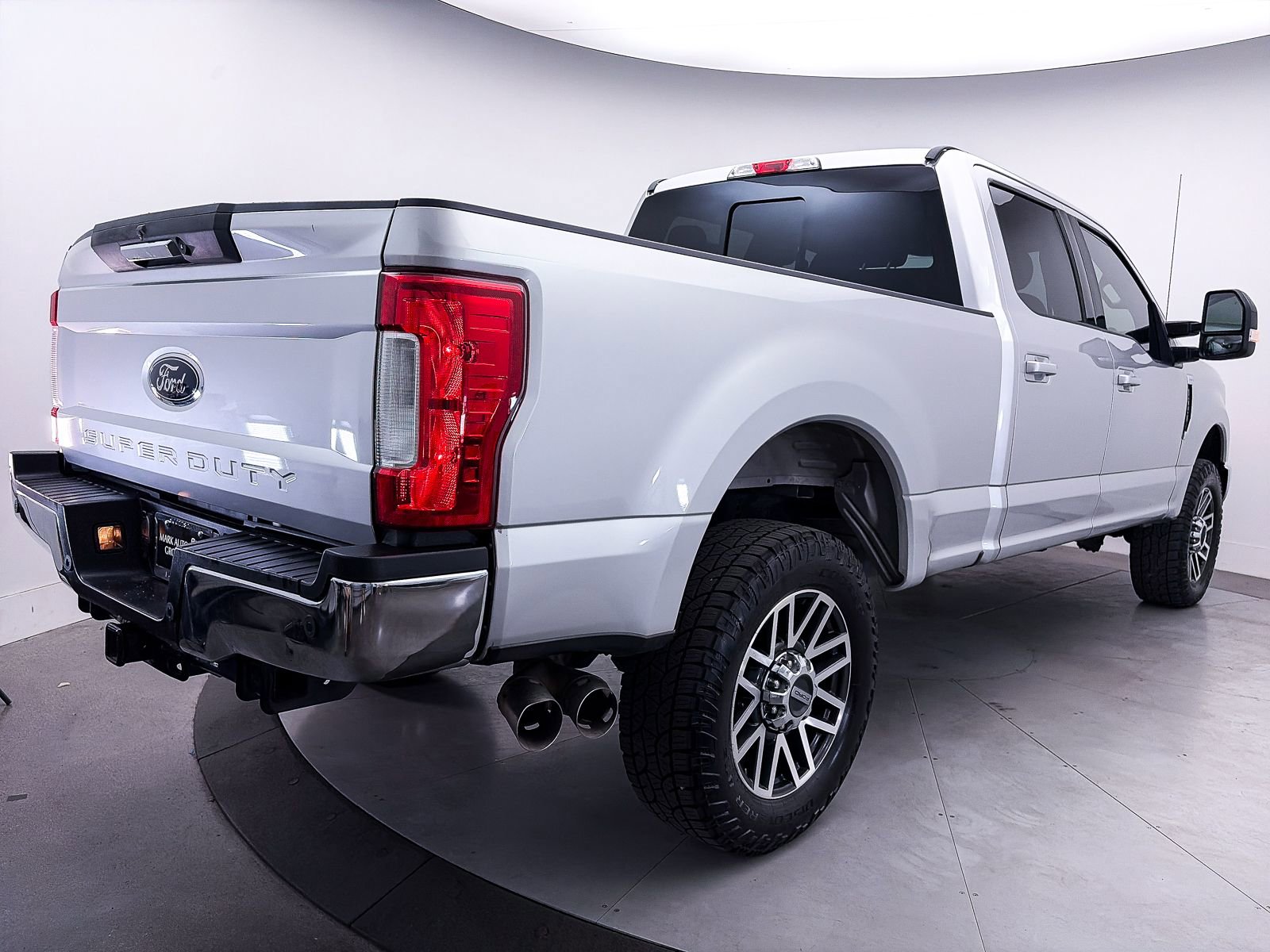 Used 2019 Ford F250 Lariat w/ FX4 Off-Road Package AWD/4WD image 12
