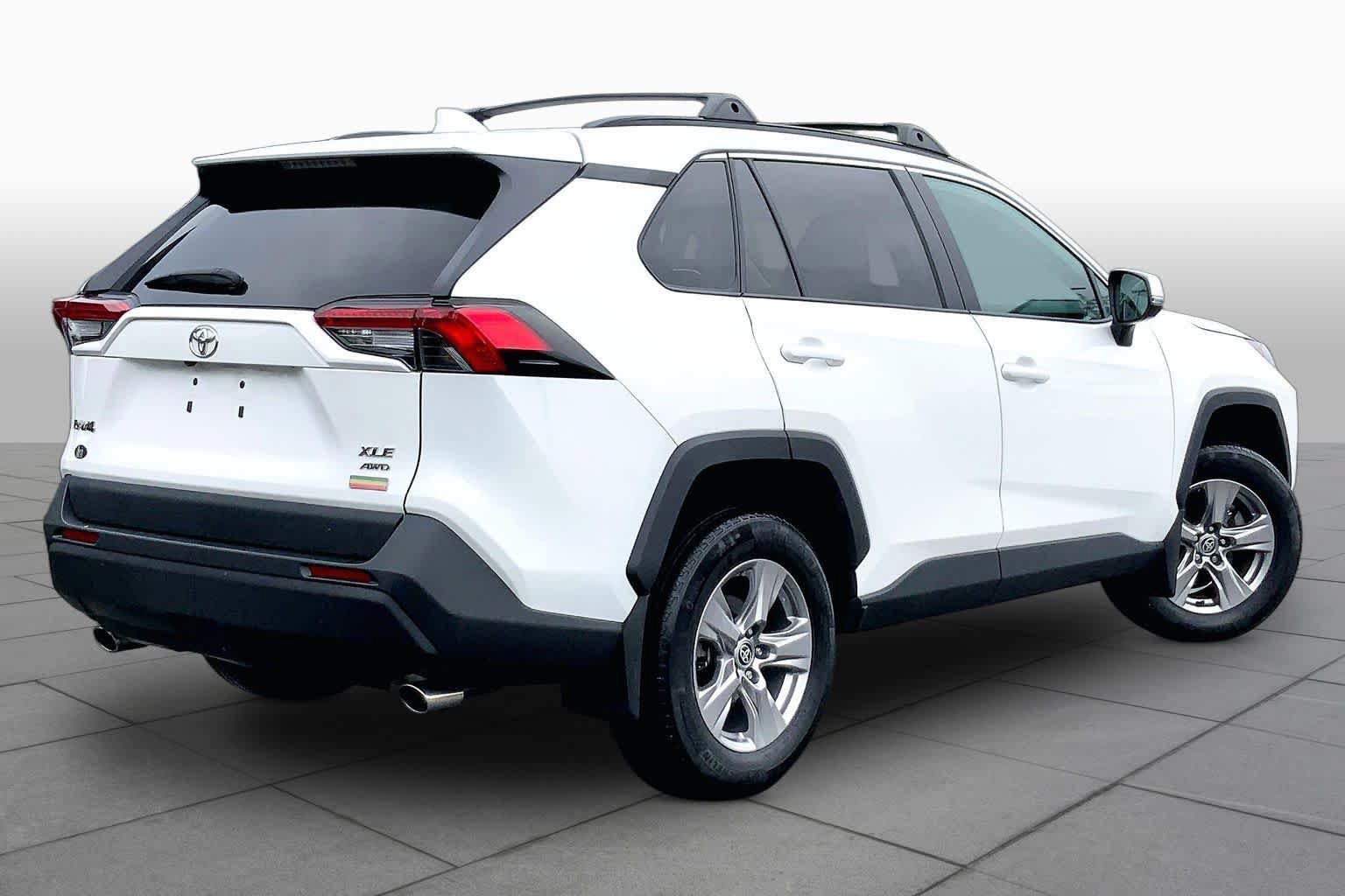 Used 2023 Toyota RAV4 XLE w/ Convenience Package AWD/4WD image 13