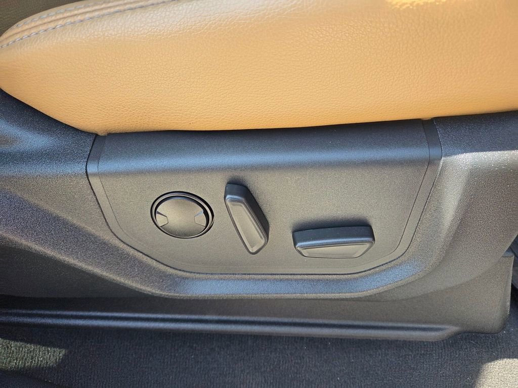 Used 2022 Ford F250 Lariat w/ Lariat Value Package image 19