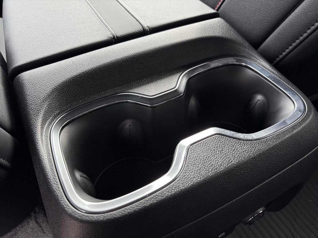 New 2026 Chevrolet Traverse RS image 12