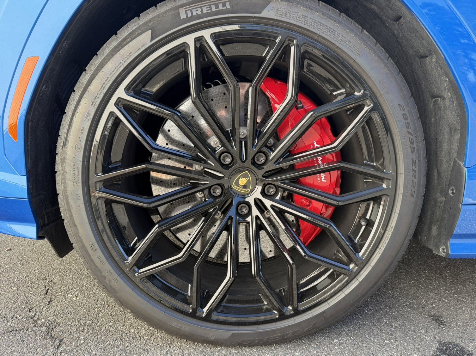 Used 2025 Lamborghini Urus SE image 10