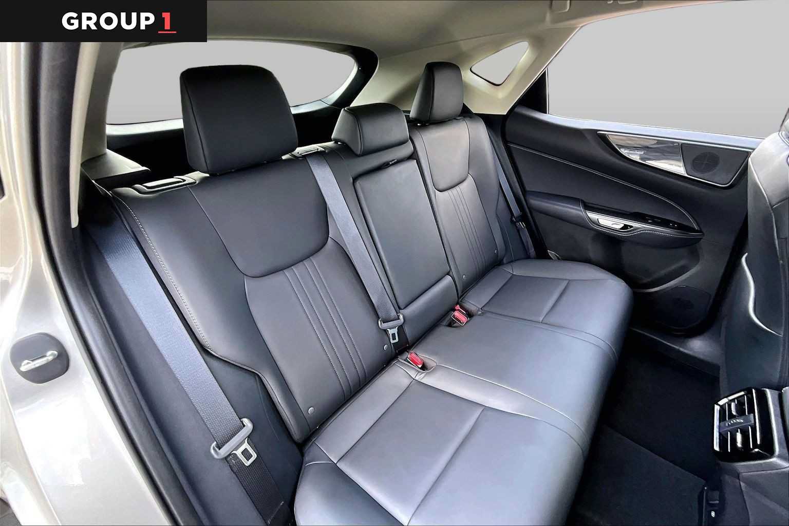 Used 2025 Lexus NX 250 FWD w/ Accessory Package (Z2) image 17