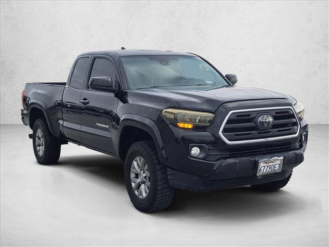 Used 2018 Toyota Tacoma SR5 image 3