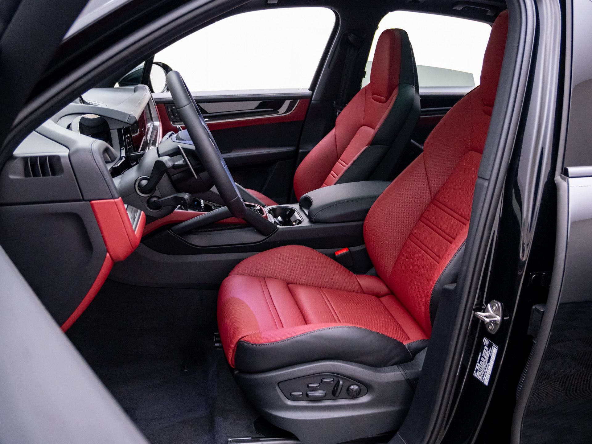 New 2026 Porsche Cayenne AWD/4WD image 5