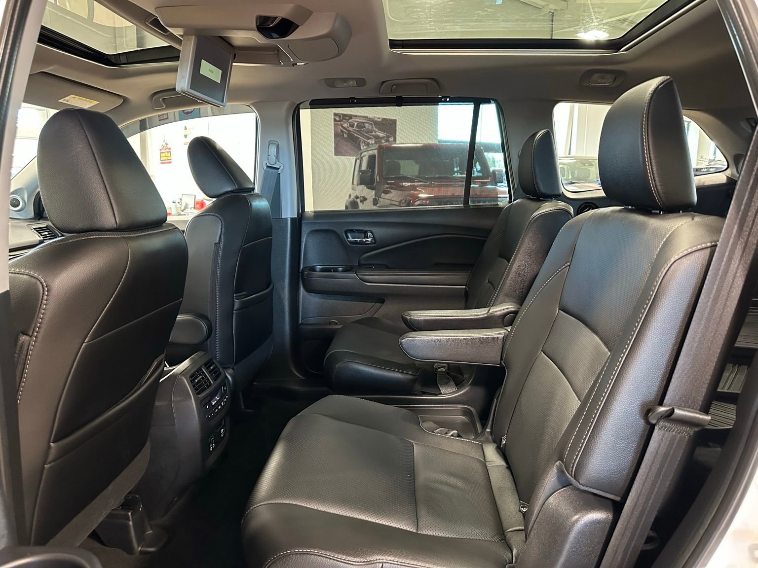 Used 2020 Honda Pilot Elite image 40
