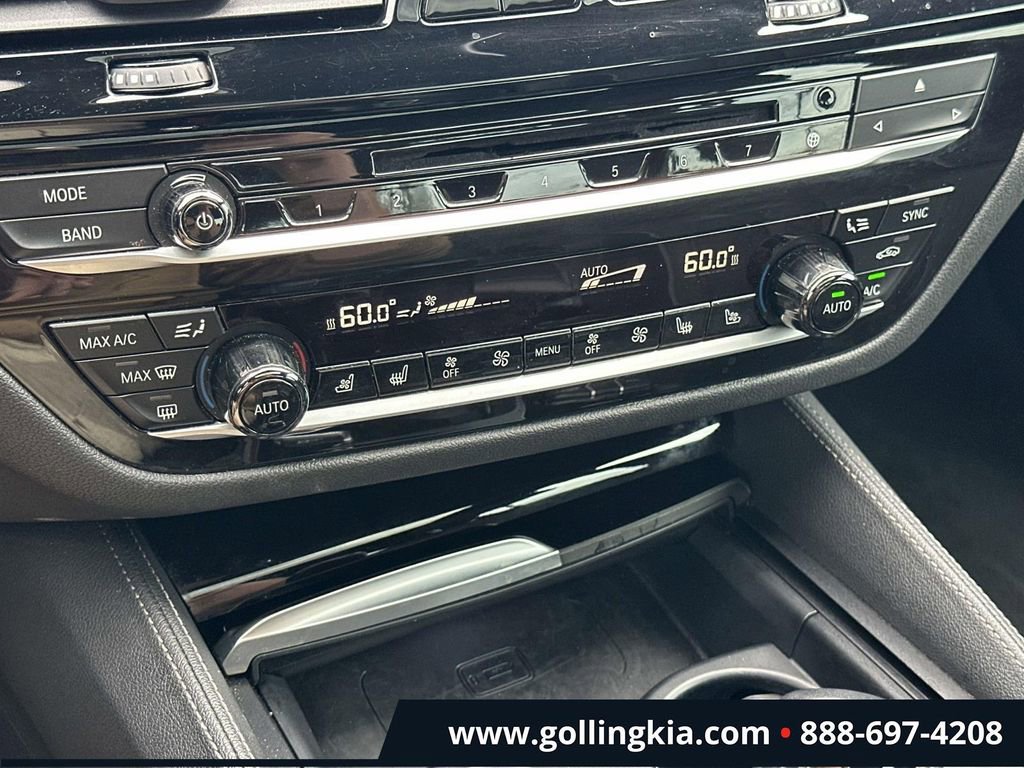 Used 2018 BMW M550i xDrive AWD/4WD image 27