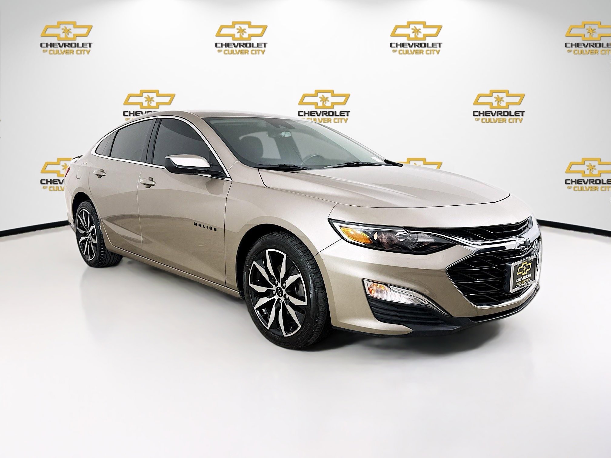 Used 2024 Chevrolet Malibu RS FWD image 1