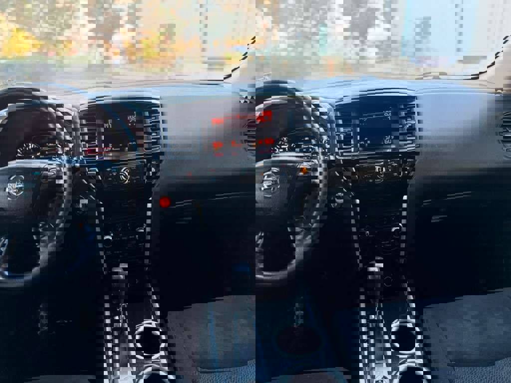 Used 2016 Nissan Pathfinder S image 11