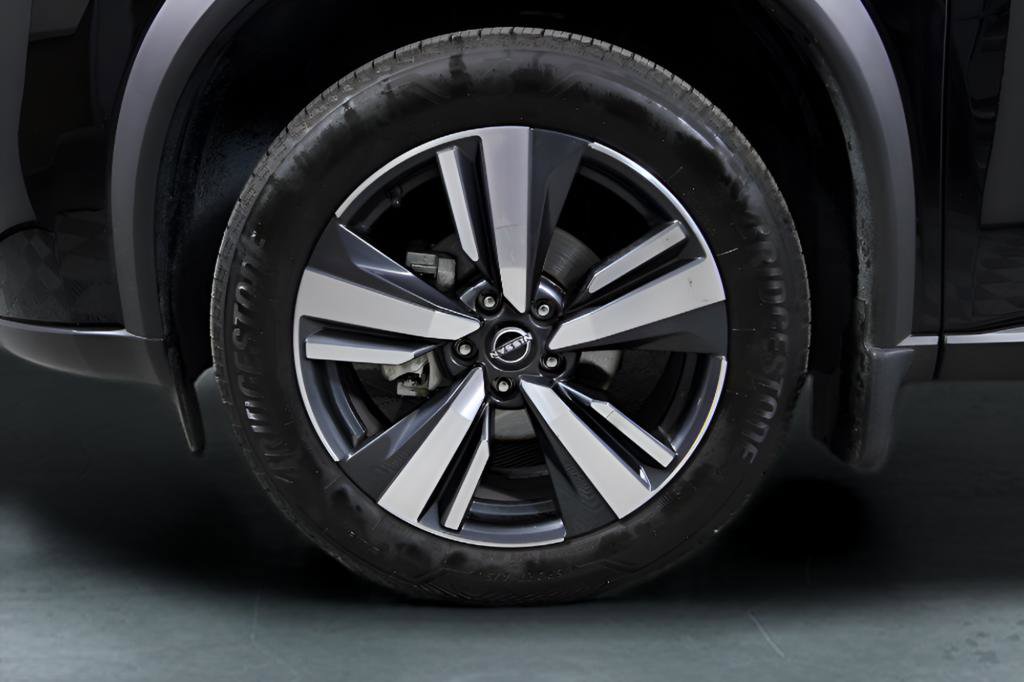 Used 2024 Nissan Rogue SL w/ SL Premium Package image 35