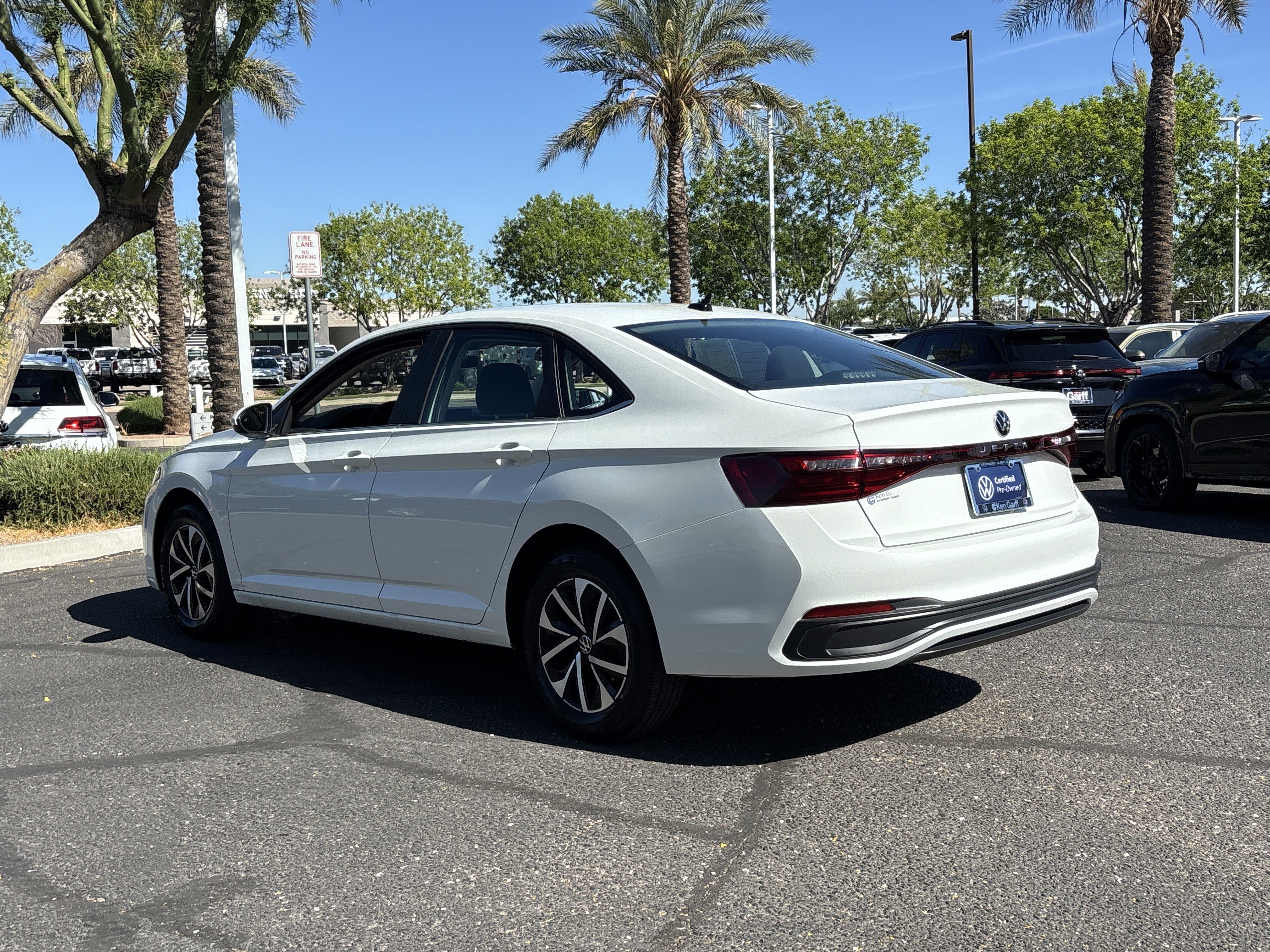 Used 2025 Volkswagen Jetta S image 3